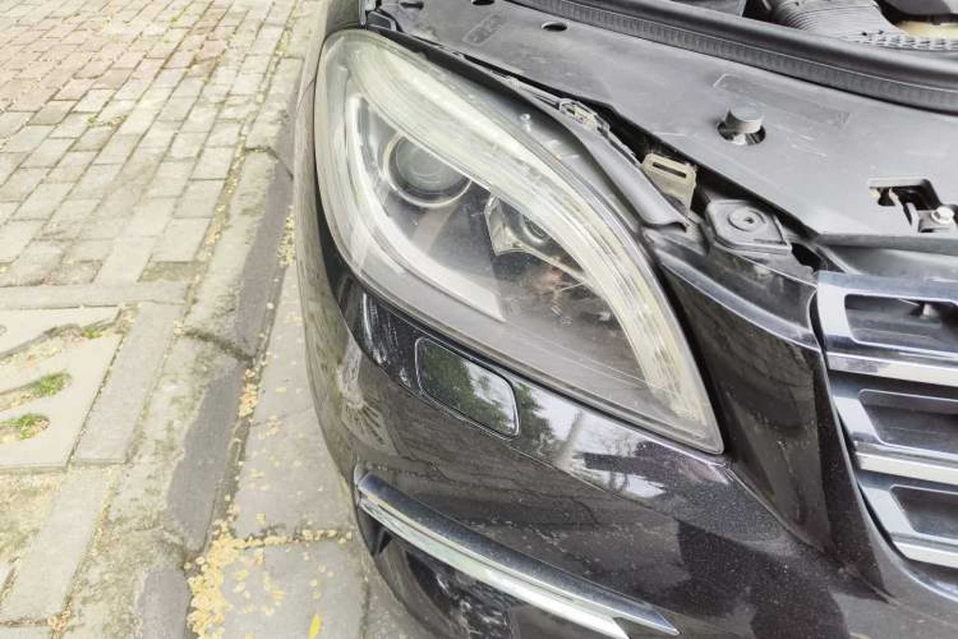 Used Mercedes-Benz M-Class 2014 ML 400 4MATIC Dynamic Model Right Front Headlight