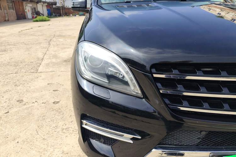 Used Mercedes-Benz M-Class 2014 ML 320 4MATIC Right Front Headlight