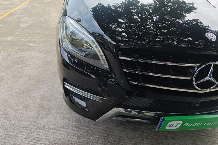 Used Mercedes-Benz M-Class 2014 ML 400 4MATIC Luxury Model Right Front Headlight