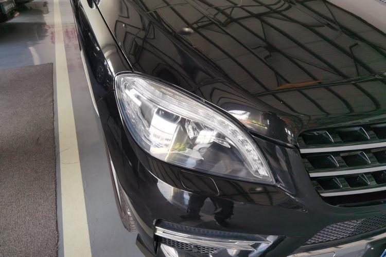 Used Mercedes-Benz M-Class 2014 ML 400 4MATIC Dynamic Model Right Front Headlight