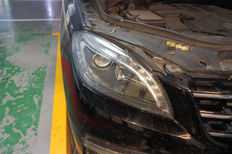 Used Mercedes-Benz M-Class 2014 ML 400 4MATIC Luxury Model Right Front Headlight