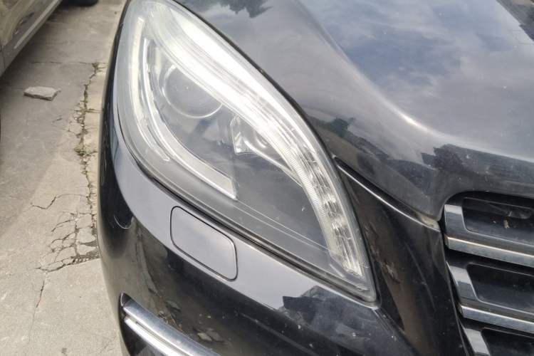 Used Mercedes-Benz M-Class 2014 ML 320 4MATIC Right Front Headlight