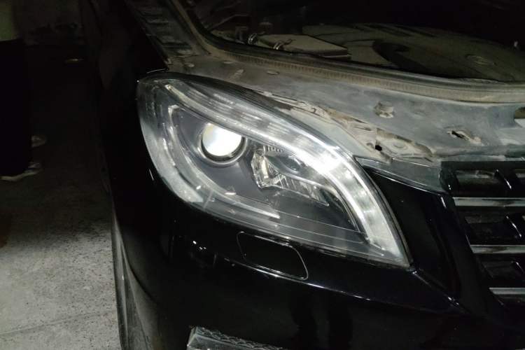 Used Mercedes-Benz M-Class 2014 ML 320 4MATIC Right Front Headlight