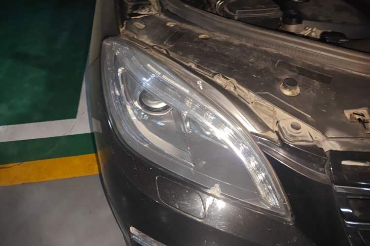 Used Mercedes-Benz M-Class 2014 ML 350 CDI 4MATIC Right Front Headlight