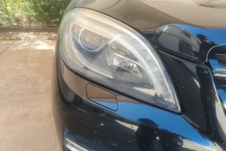 Used Mercedes-Benz M-Class 2014 ML 400 4MATIC Dynamic Model Right Front Headlight
