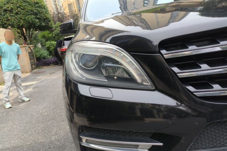 Used Mercedes-Benz M-Class 2014 ML 320 4MATIC Right Front Headlight