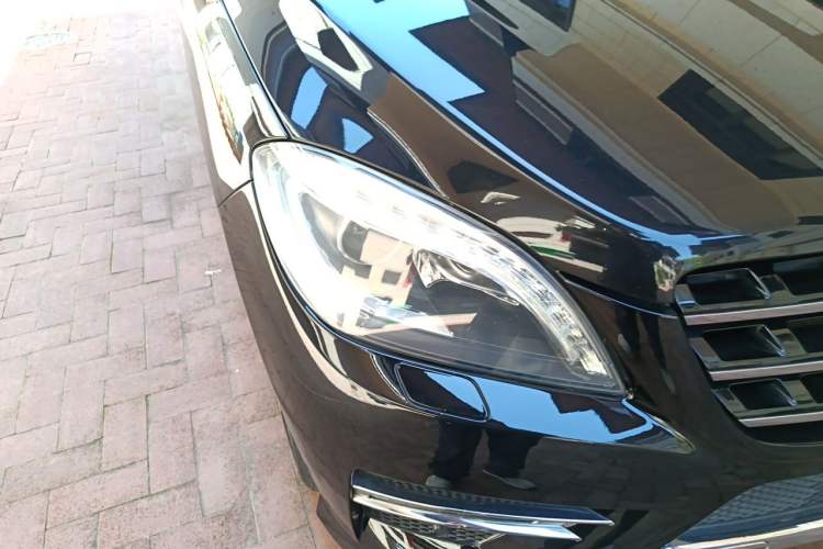 Used Mercedes-Benz M-Class 2014 ML 320 4MATIC Right Front Headlight