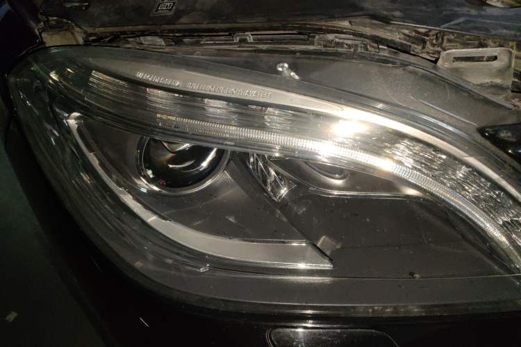 Used Mercedes-Benz M-Class 2014 ML 320 4MATIC Right Front Headlight