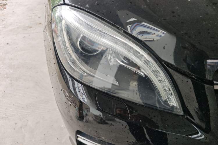 Used Mercedes-Benz M-Class 2014 ML 320 4MATIC Right Front Headlight