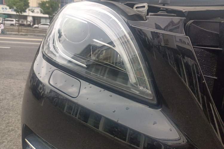 Used Mercedes-Benz M-Class 2014 ML 320 4MATIC Right Front Headlight