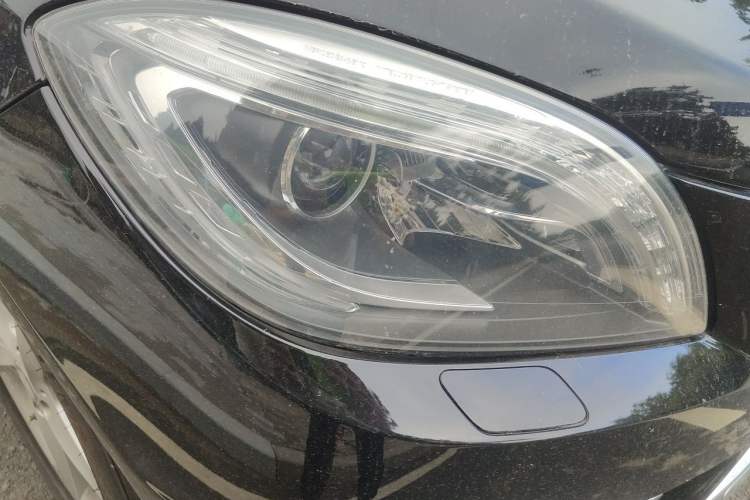 Used Mercedes-Benz M-Class 2014 ML 400 4MATIC Dynamic Model Right Front Headlight