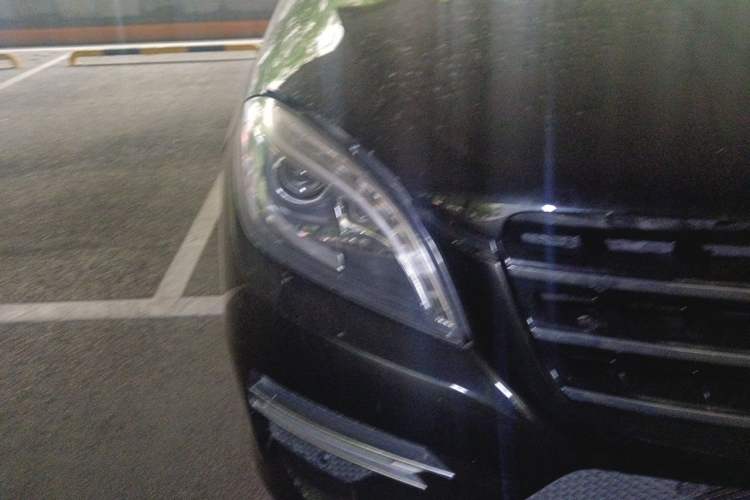 Used Mercedes-Benz M-Class 2014 ML 400 4MATIC Dynamic Model Right Front Headlight