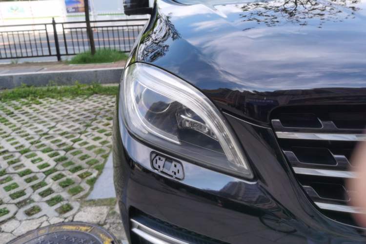 Used Mercedes-Benz M-Class 2014 ML 320 4MATIC Right Front Headlight