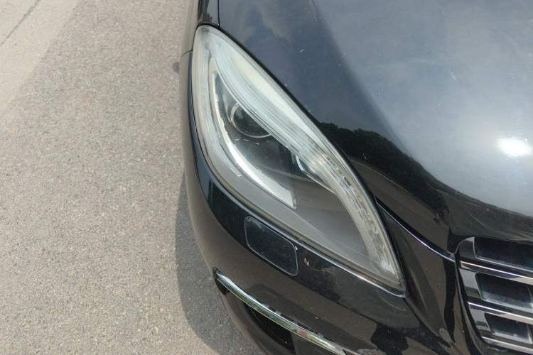 Used Mercedes-Benz M-Class 2014 ML 320 4MATIC Right Front Headlight