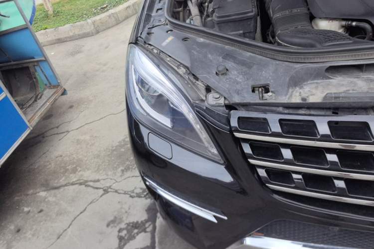 Used Mercedes-Benz M-Class  Right Front Headlight