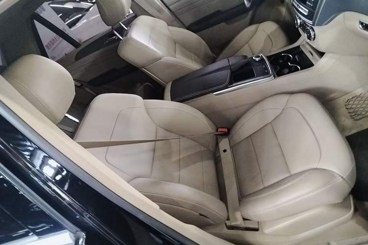 Used Mercedes-Benz M-Class 2014 ML 320 4MATIC Right Front Seat
