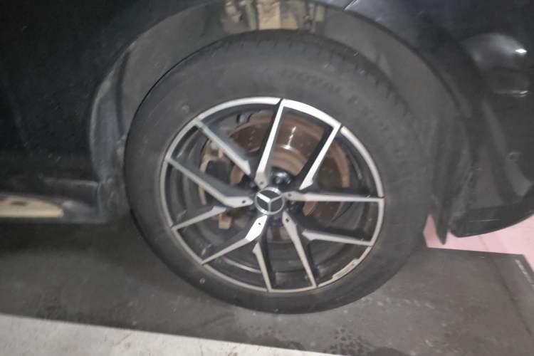 Used Mercedes-Benz M-Class 2014 ML 320 4MATIC Right Front Wheel Hub