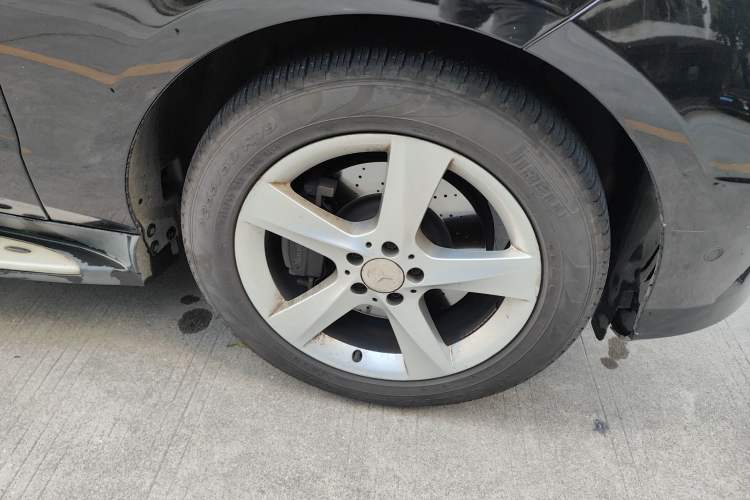 Used Mercedes-Benz M-Class 2014 ML 400 4MATIC Dynamic Model Right Front Wheel Hub