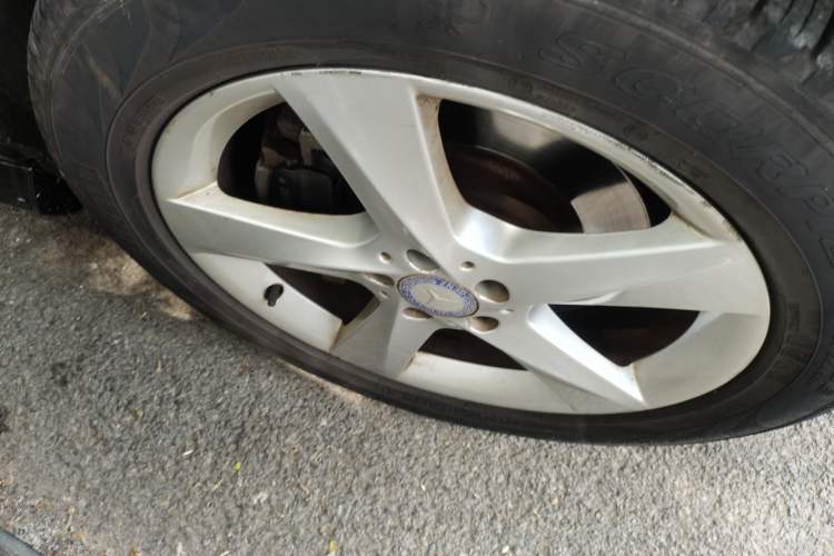 Used Mercedes-Benz M-Class 2014 ML 320 4MATIC Right Front Wheel Hub