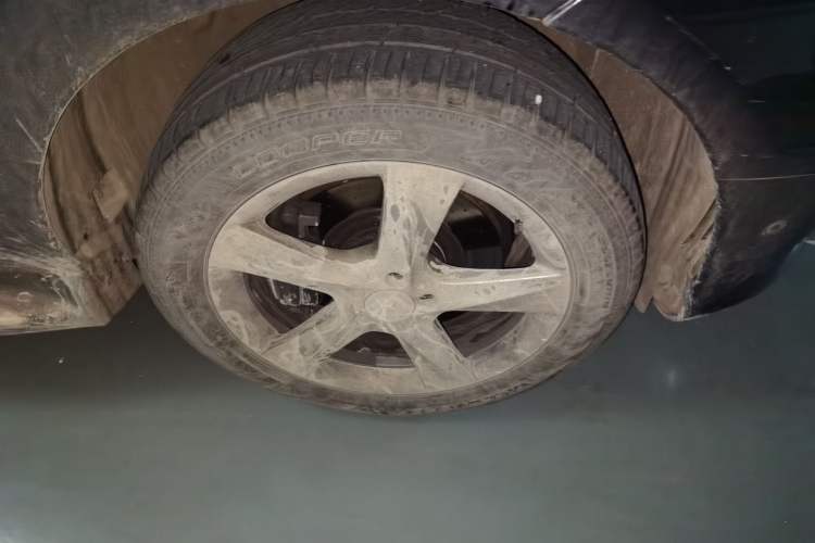 Used Mercedes-Benz M-Class 2014 ML 320 4MATIC Right Front Wheel Hub