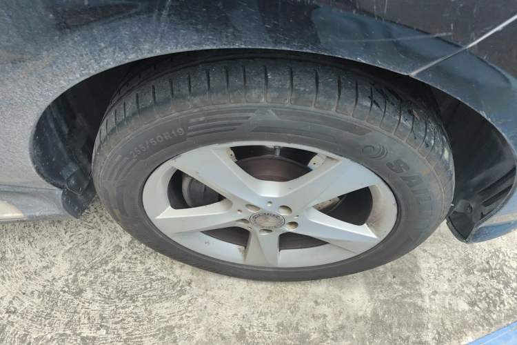 Used Mercedes-Benz M-Class 2014 ML 320 4MATIC Right Front Wheel Hub
