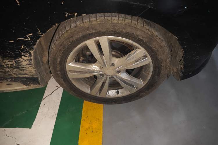 Used Mercedes-Benz M-Class 2014 ML 350 CDI 4MATIC Right Front Wheel Hub
