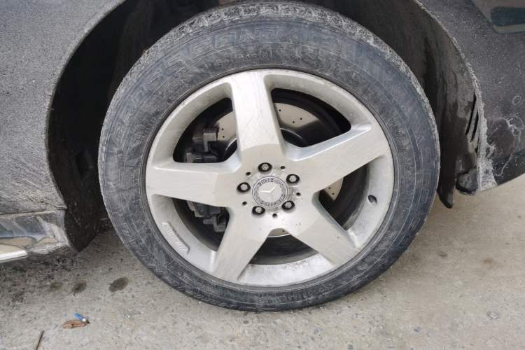 Used Mercedes-Benz M-Class 2014 ML 400 4MATIC Luxury Model Right Front Wheel Hub