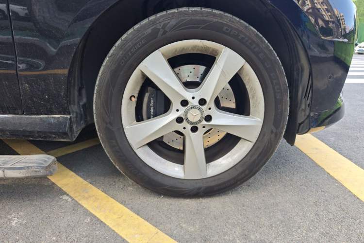 Used Mercedes-Benz M-Class 2014 ML 320 4MATIC Right Front Wheel Hub