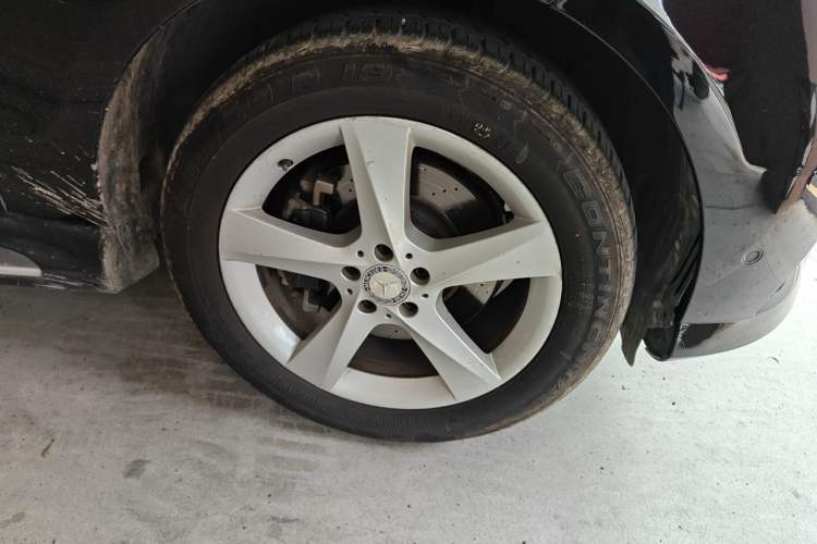 Used Mercedes-Benz M-Class 2014 ML 400 4MATIC Dynamic Model Right Front Wheel Hub