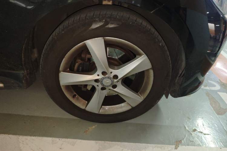 Used Mercedes-Benz M-Class 2014 ML 400 4MATIC Dynamic Model Right Front Wheel Hub