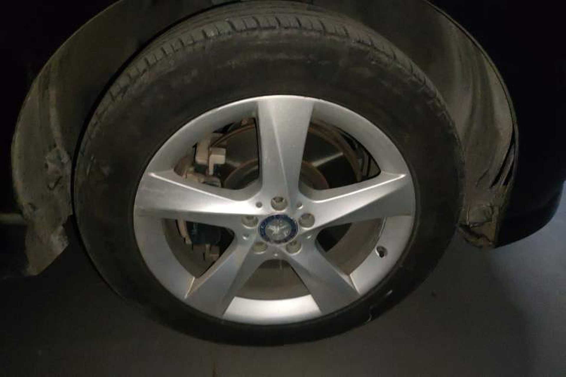 Used Mercedes-Benz M-Class 2014 ML 320 4MATIC Right Front Wheel Hub