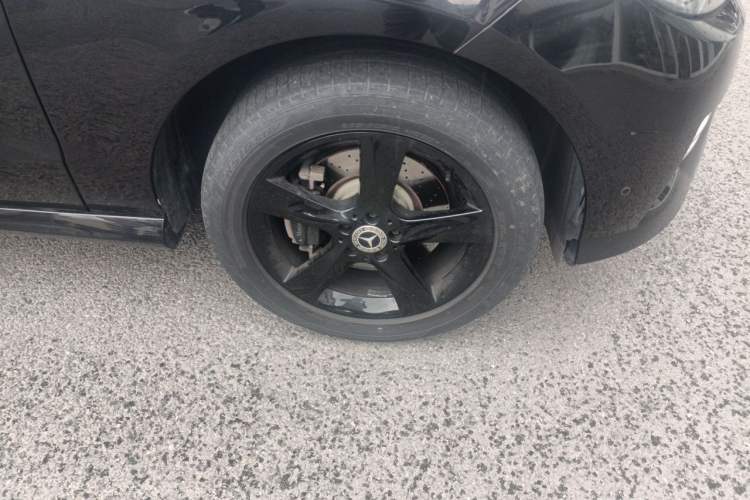 Used Mercedes-Benz M-Class 2014 ML 320 4MATIC Right Front Wheel Hub