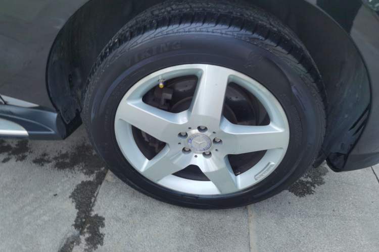 Used Mercedes-Benz M-Class 2014 ML 400 4MATIC Luxury Model Right Front Wheel Hub