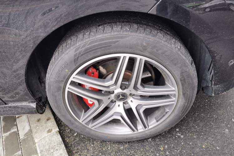 Used Mercedes-Benz M-Class 2014 ML 320 4MATIC Right Front Wheel Hub