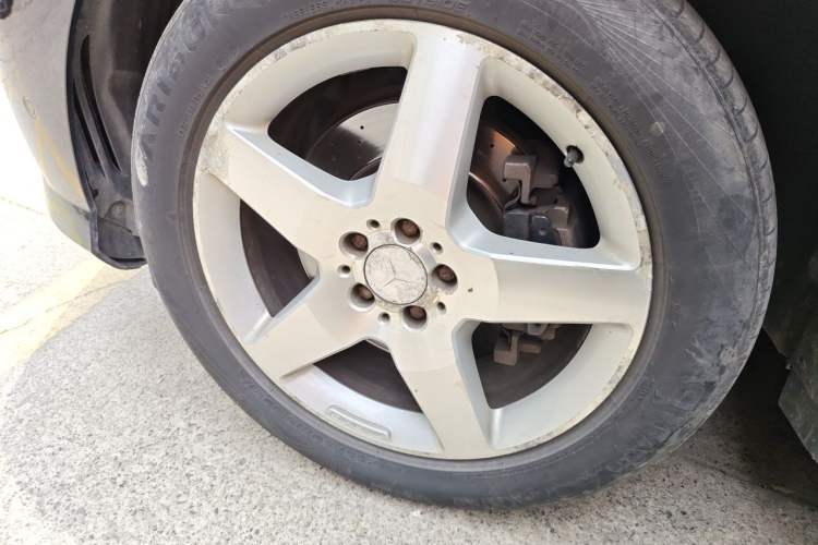 Used Mercedes-Benz M-Class 2014 ML 400 4MATIC Luxury Model Right Front Wheel Hub