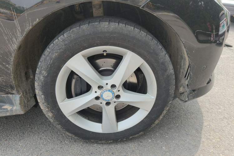 Used Mercedes-Benz M-Class 2014 ML 320 4MATIC Right Front Wheel Hub