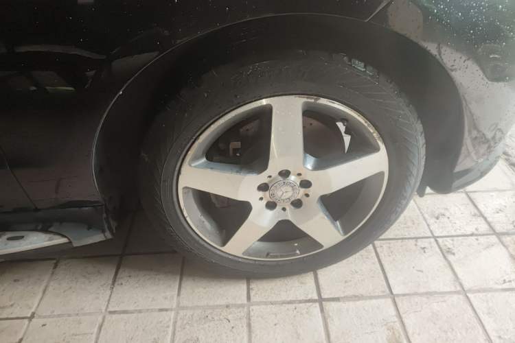 Used Mercedes-Benz M-Class 2014 ML 400 4MATIC Luxury Model Right Front Wheel Hub