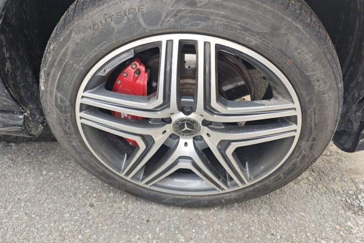 Used Mercedes-Benz M-Class 2014 ML 320 4MATIC Right Front Wheel Hub