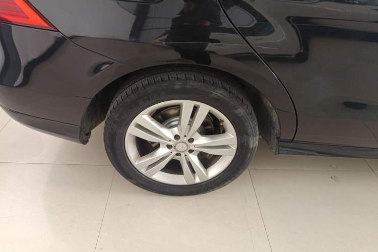 Used Mercedes-Benz M-Class 2014 ML 350 CDI 4MATIC Right Rear Wheel Hub