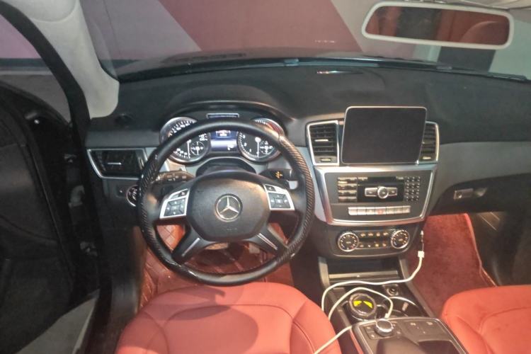 Used Mercedes-Benz M-Class 2014 ML 320 4MATIC Steering Wheel