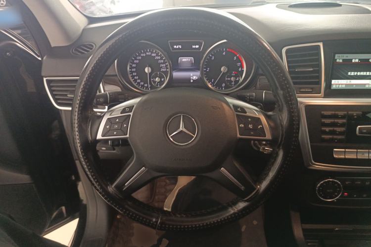Used Mercedes-Benz M-Class 2014 ML 350 CDI 4MATIC Steering Wheel