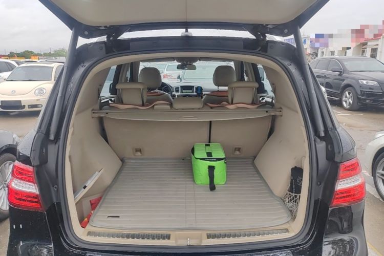 Used Mercedes-Benz M-Class 2014 ML 350 CDI 4MATIC Trunk