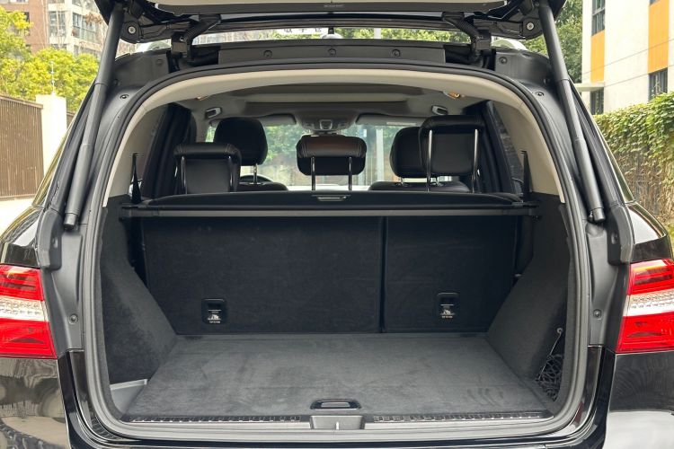 Used Mercedes-Benz M-Class 2014 ML 400 4MATIC Dynamic Model Trunk