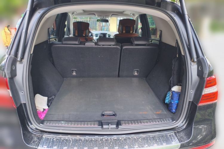 Used Mercedes-Benz M-Class 2014 ML 320 4MATIC Trunk
