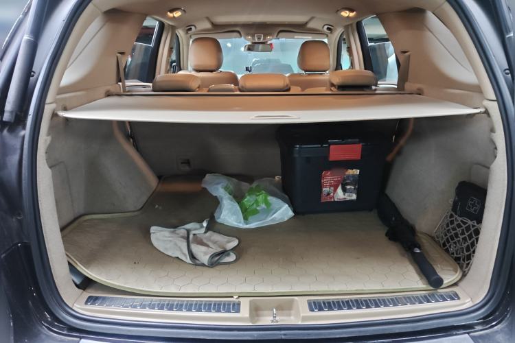 Used Mercedes-Benz M-Class 2014 ML 320 4MATIC Trunk