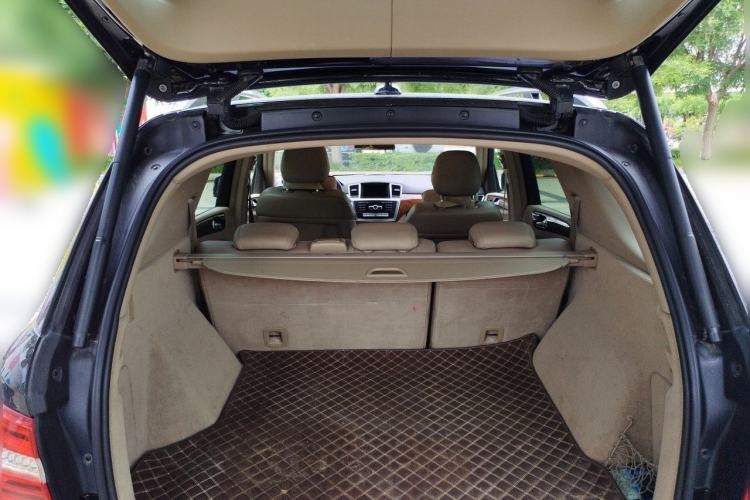 Used Mercedes-Benz M-Class 2014 ML 400 4MATIC Dynamic Model Trunk