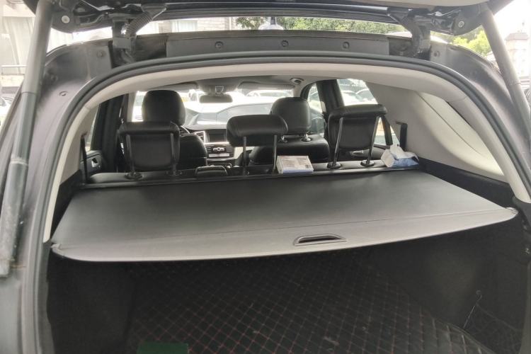 Used Mercedes-Benz M-Class 2014 ML 320 4MATIC Trunk
