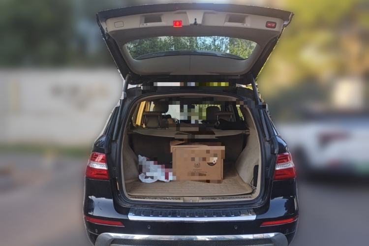 Used Mercedes-Benz M-Class 2014 ML 400 4MATIC Dynamic Model Trunk
