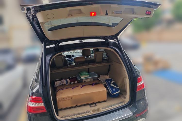 Used Mercedes-Benz M-Class  Trunk