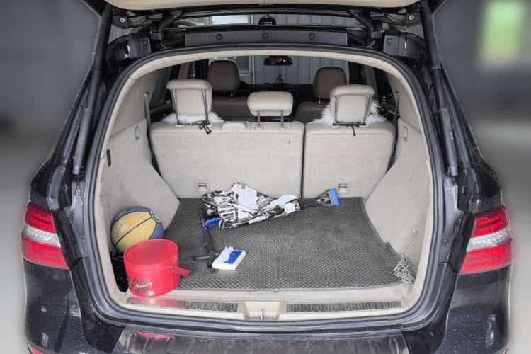 Used Mercedes-Benz M-Class 2014 ML 400 4MATIC Dynamic Model Trunk